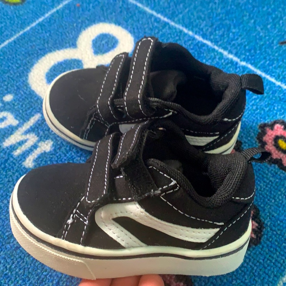 (WORN ONCE) TODDLER SHOES